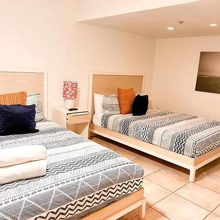 Castle Pavillon 8 Beachfront - Private Beach Access Loft With 2-Story, Pool, Tennis, Free Parking Access 迈阿密海滩 外观 照片