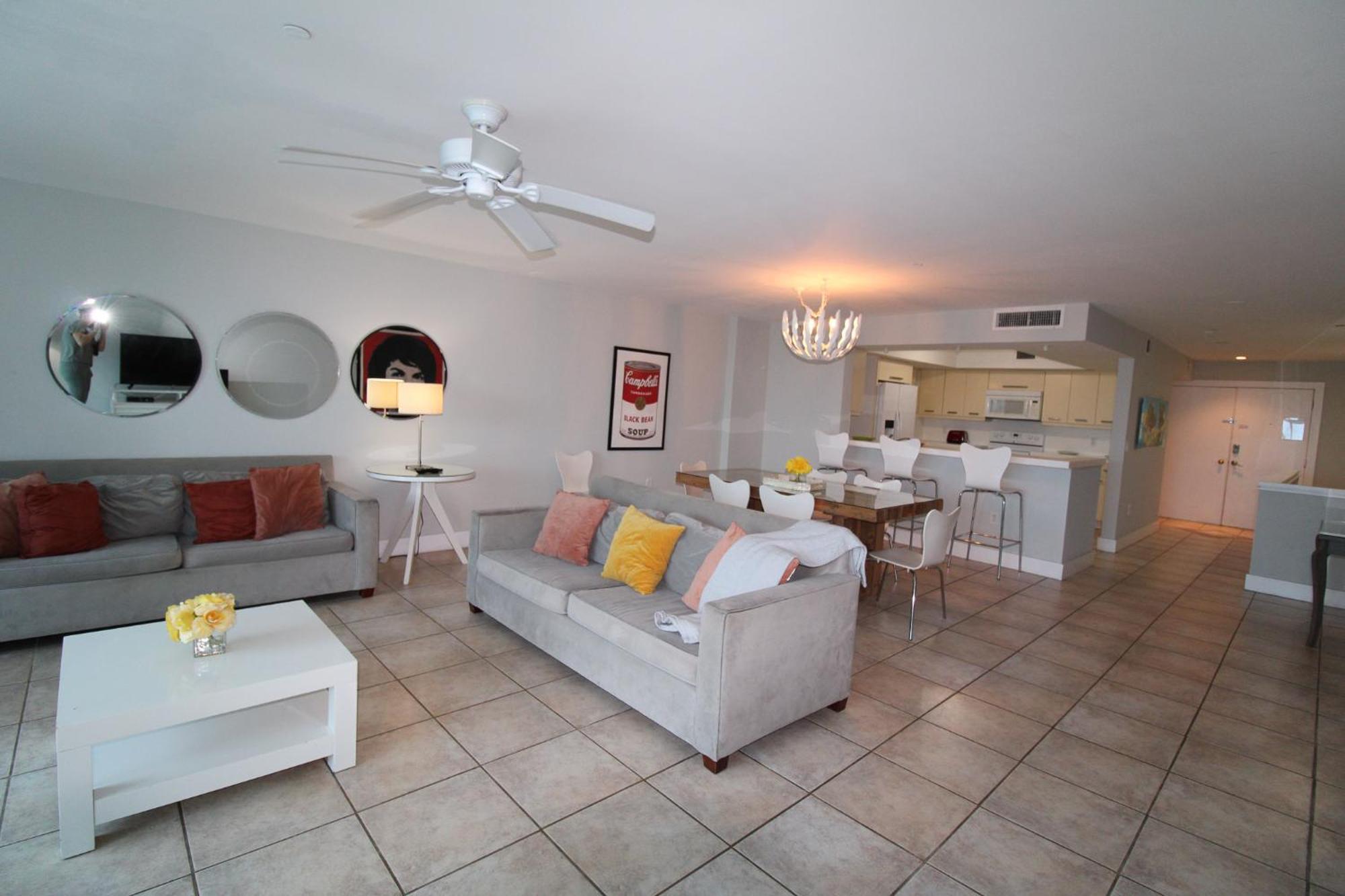 Castle Pavillon 8 Beachfront - Private Beach Access Loft With 2-Story, Pool, Tennis, Free Parking Access 迈阿密海滩 外观 照片