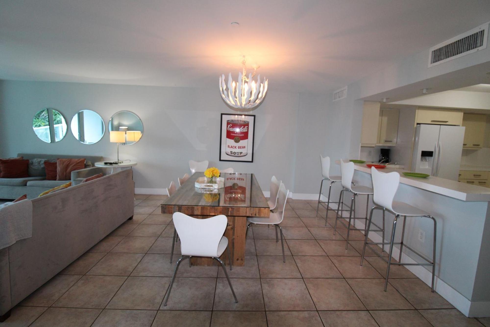 Castle Pavillon 8 Beachfront - Private Beach Access Loft With 2-Story, Pool, Tennis, Free Parking Access 迈阿密海滩 外观 照片