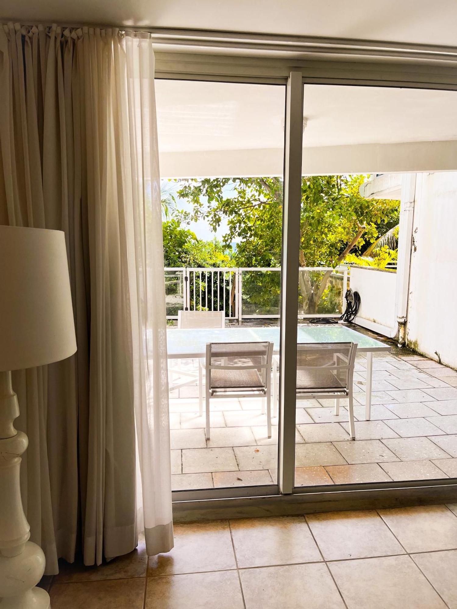 Castle Pavillon 8 Beachfront - Private Beach Access Loft With 2-Story, Pool, Tennis, Free Parking Access 迈阿密海滩 外观 照片
